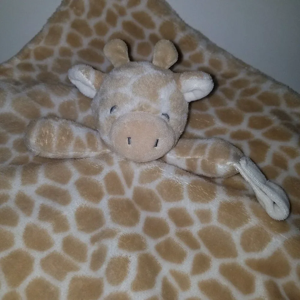Carters giraffe lovey